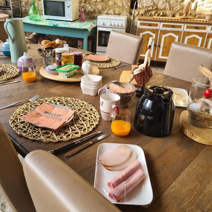 Le Coq En Repos Bed & Breakfast Saint-Sylvestre-sur-Lot Eksteriør bilde