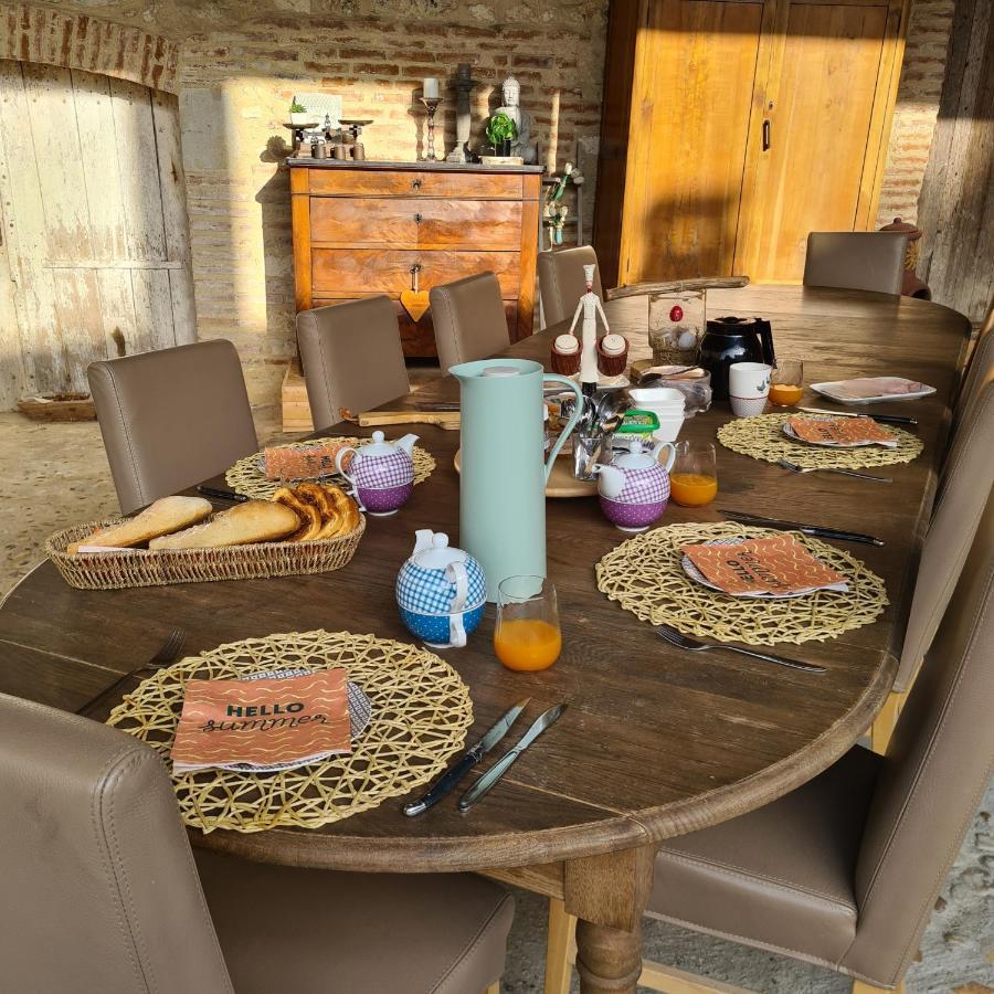 Le Coq En Repos Bed & Breakfast Saint-Sylvestre-sur-Lot Eksteriør bilde