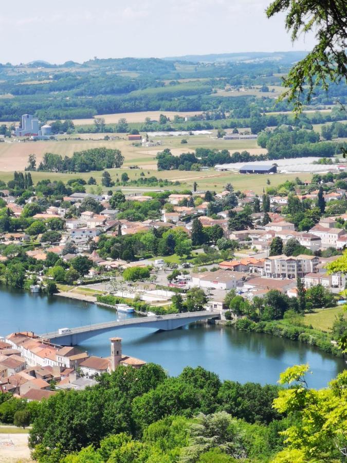 Le Coq En Repos Bed & Breakfast Saint-Sylvestre-sur-Lot Eksteriør bilde